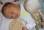 Max, geboren am 09.06.2026 mit 4440 g und 57 cm. Foto: Station/privat