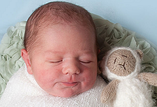 Leo Valentin Jetter aus Zossen, geboren am 01.04.2026 mit 4125 g und 53 cm. Eltern: Janine Jetter  und Mike Liebhart. Foto: Station/privat
