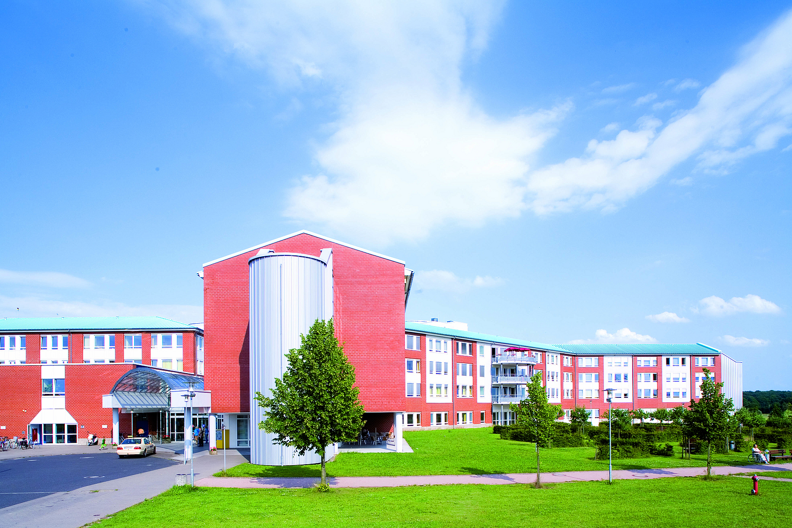 KMG Klinikum Güstrow - Außenansicht