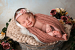 Merle Frieda Lange aus Güstrow, geb. am 04.10.2024 um 13:50 Uhr, 45 cm, 2800 g. Foto: Nicole Voss