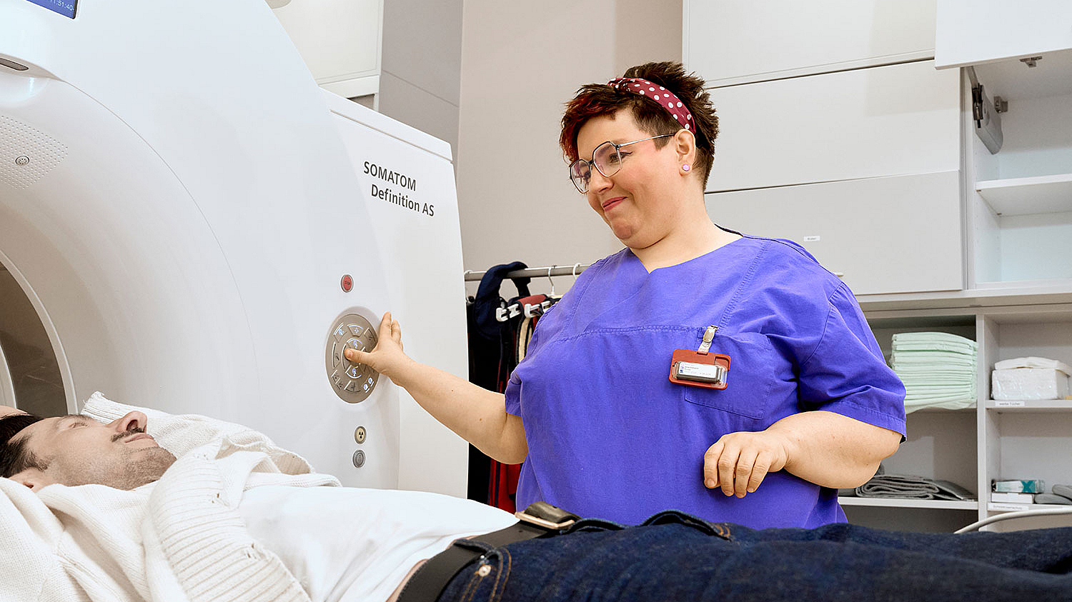 Patient in Vorbereitung im CT