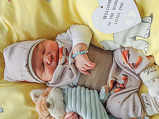 Till Matteo aus Großfurra geboren am 11.03.2026. Eltern: Stefanie und Thomas Foto: Station/privat