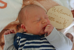 Am 02.09.2026 ist Ben Kurt Kelber aus Ichstedt, mit 2990 g und 49 cm geboren. Eltern: Madlen Keller und Burghard Kelber Foto: Station/privat