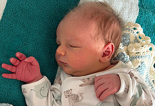 Am 26.09.2026 ist Arian aus Sondershausen geboren. Eltern: Juliane und Jacob Foto: Station/privat