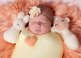 Ida Elise Rank aus Langenlipsdorf, geboren am 16.11.2025 mit 3705 g und 52 cm. Eltern: Alexandra Rank und Tim Prinke Foto: Mandy Melchior