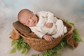 Matheo Engel aus Güstrow, geb. am 17.09.2025 um 16.45 Uhr, 50 cm, 3225 g. Foto: Nicole Voss