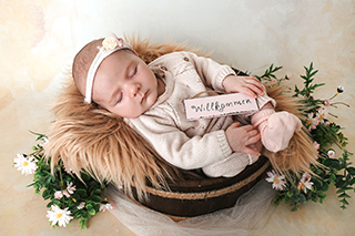 Frieda Elsner aus Laage, geb. am 08.10.2025 um 06.36 Uhr, 49 cm, 3890 g. Foto: Nicole Voss