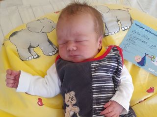 Matheo geboren am 10.08.2025, mit 3880 g und 51 cm. Foto: Station/privat
