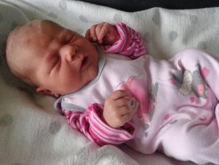 Liese aus Sondershausen, geboren am 04.09.2025 mit 3590 g und 50,5 cm. Foto: Station/privat