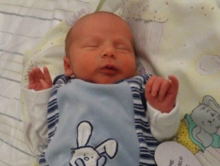 Ben Martin Schienke aus Großenehrich geboren am 20.11.2025 mit 3620 g und 53 cm. Foto: Station/privat